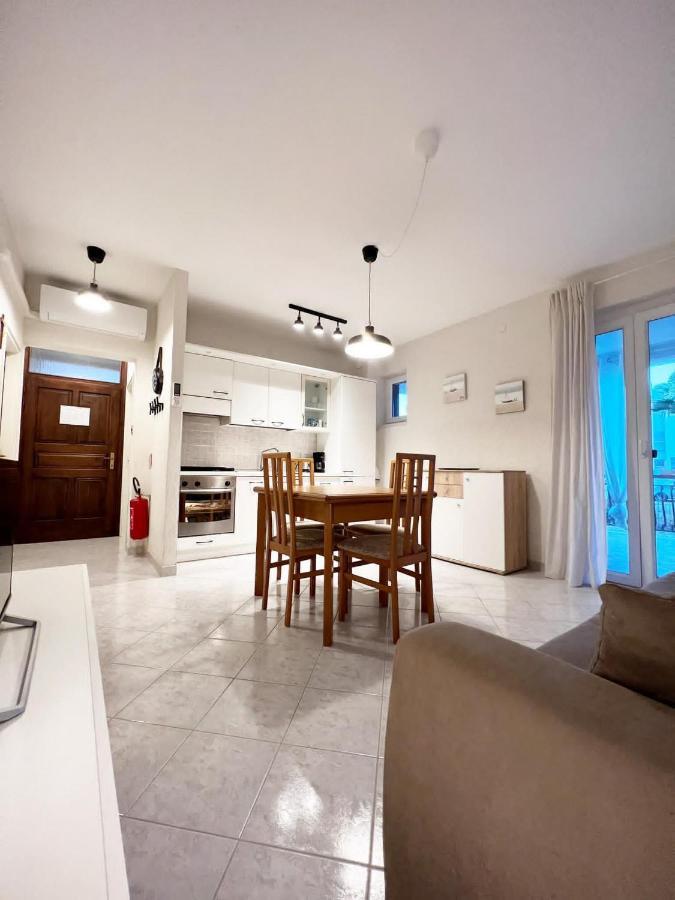 Villa Ortensie Apartments Funtana Exterior photo